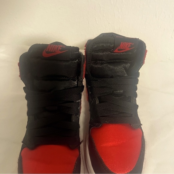 Satin Bred Air Jordan 1 Retro High OG Satin Red Black FD5304-061 PS Kids Sz 13C - Picture 7 of 10